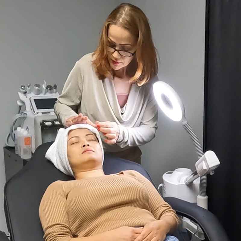 Embracing current trends in cosmetology VNailTax Embracing current trends in cosmetology