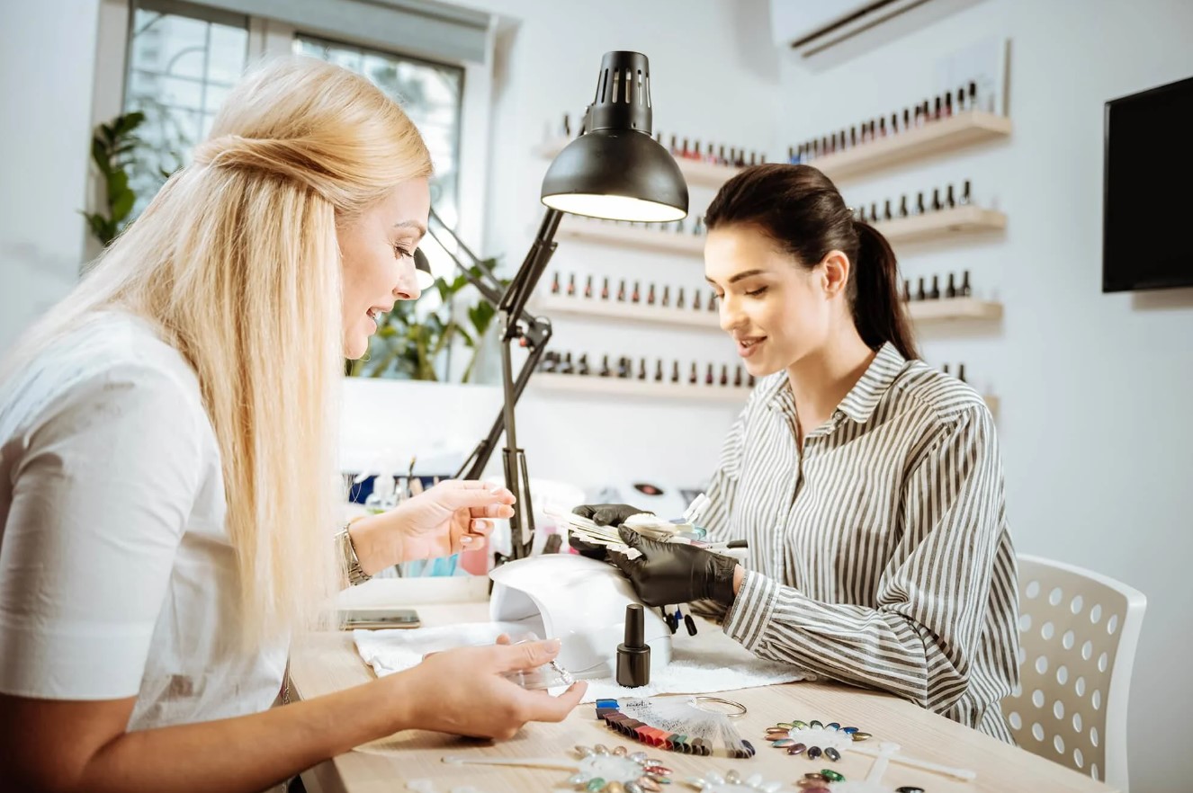 Hiring Nail Technician VNailTax Hiring Nail Technician